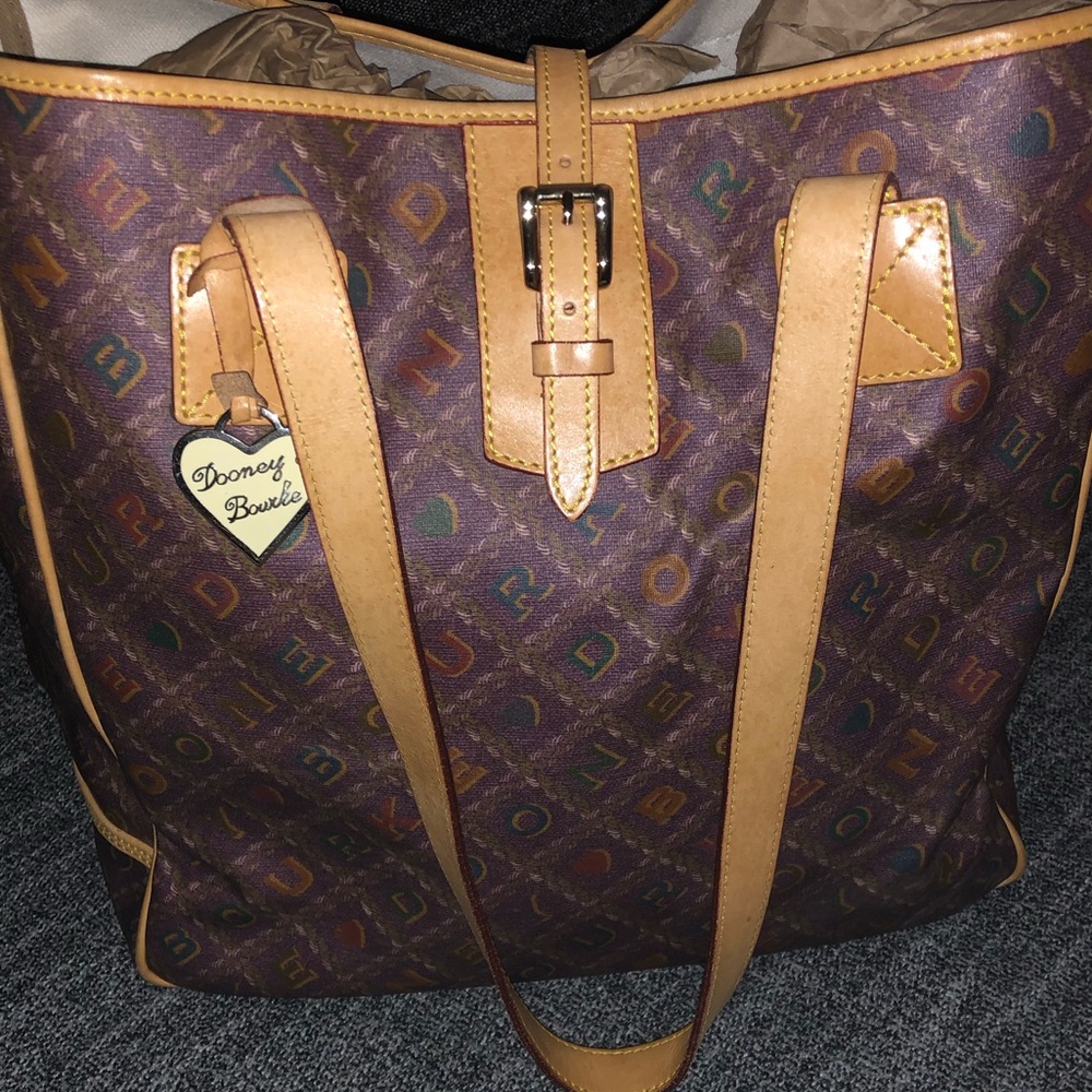 Dooney & Bourke Tote classic leather trim